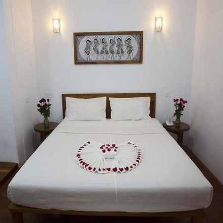 New Wave 1 Guesthouse 蒲甘 外观 照片